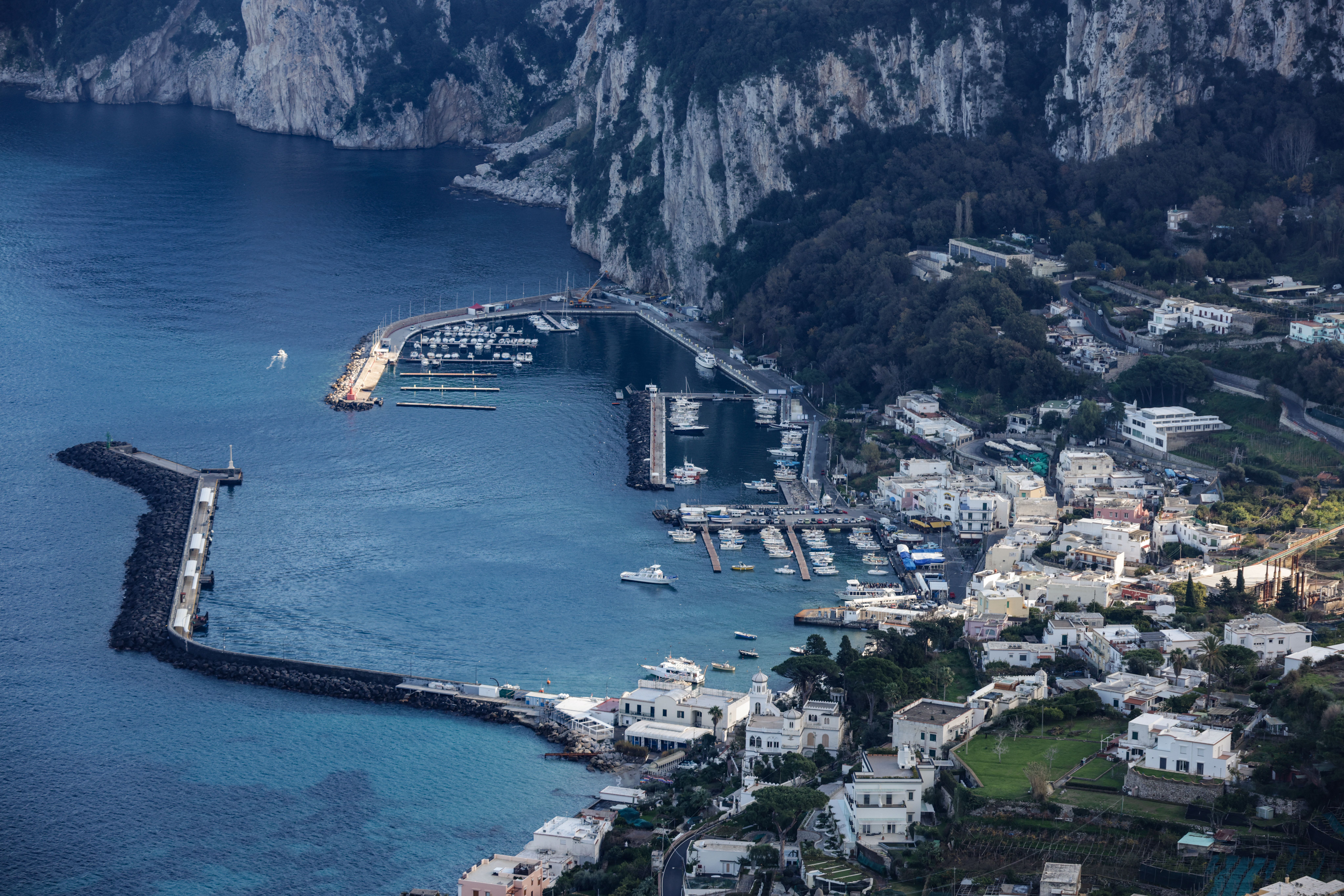 Airport transfers in Capri
