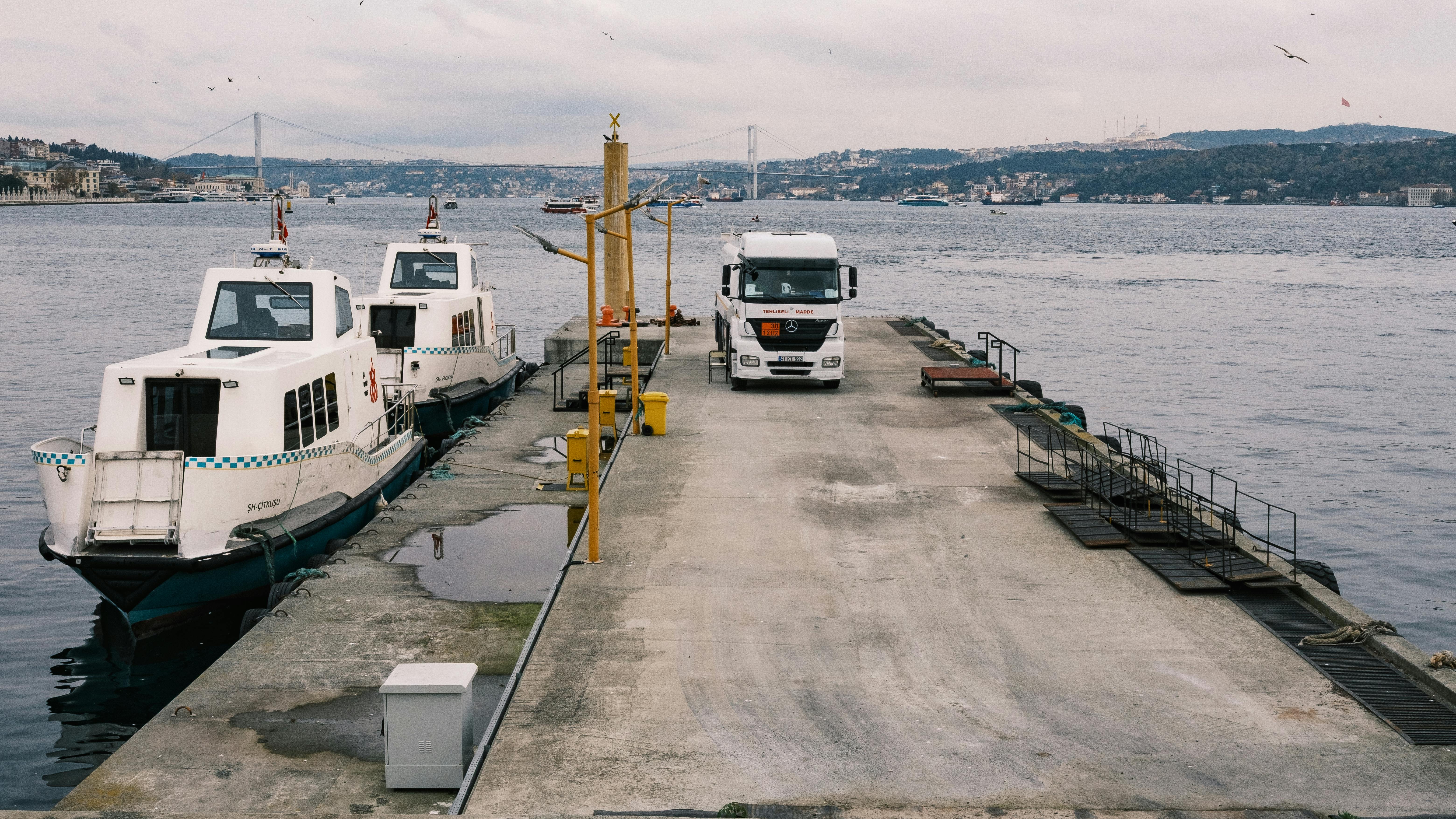 Flock launches haulage fleet insurance backed by Admiral — Photo by Onur on Pexels