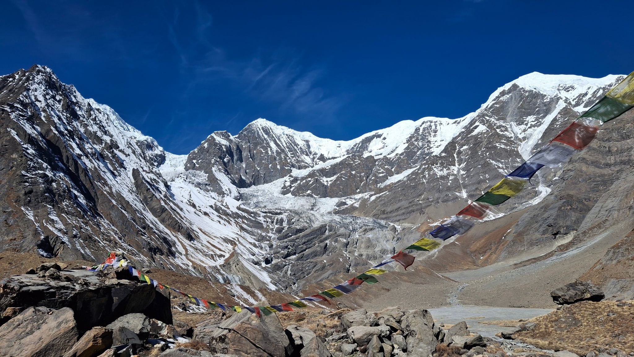 Nepalese berggids overleefde terugtocht door chocolade en ijs