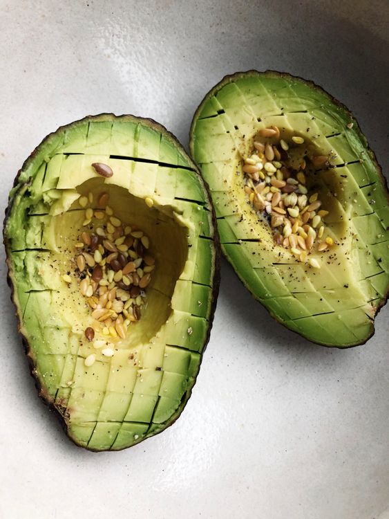 4 bons motivos para comer um abacate inteiro todos os dias