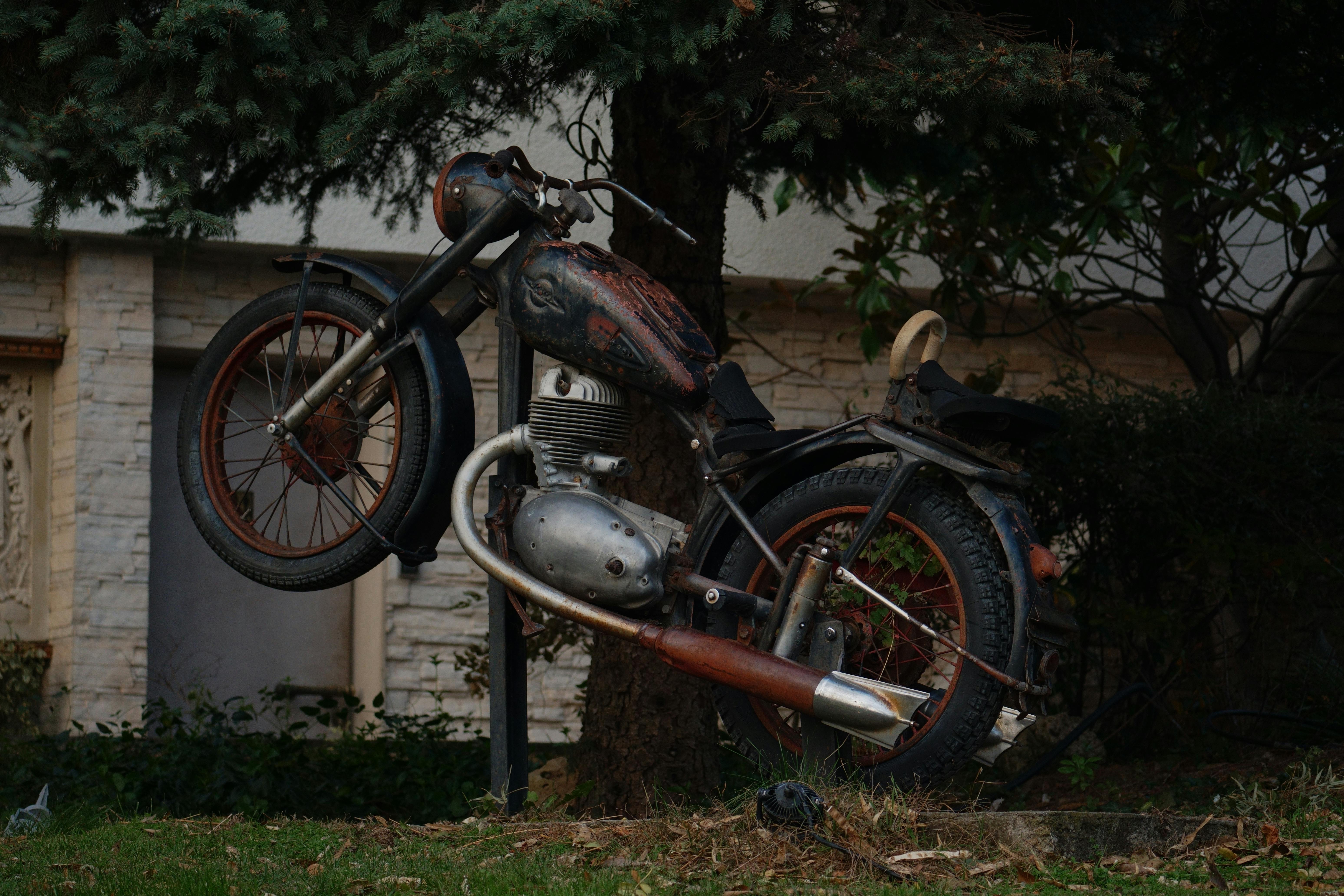 Exploring the Power of Dynamic Compositions in Modern Design