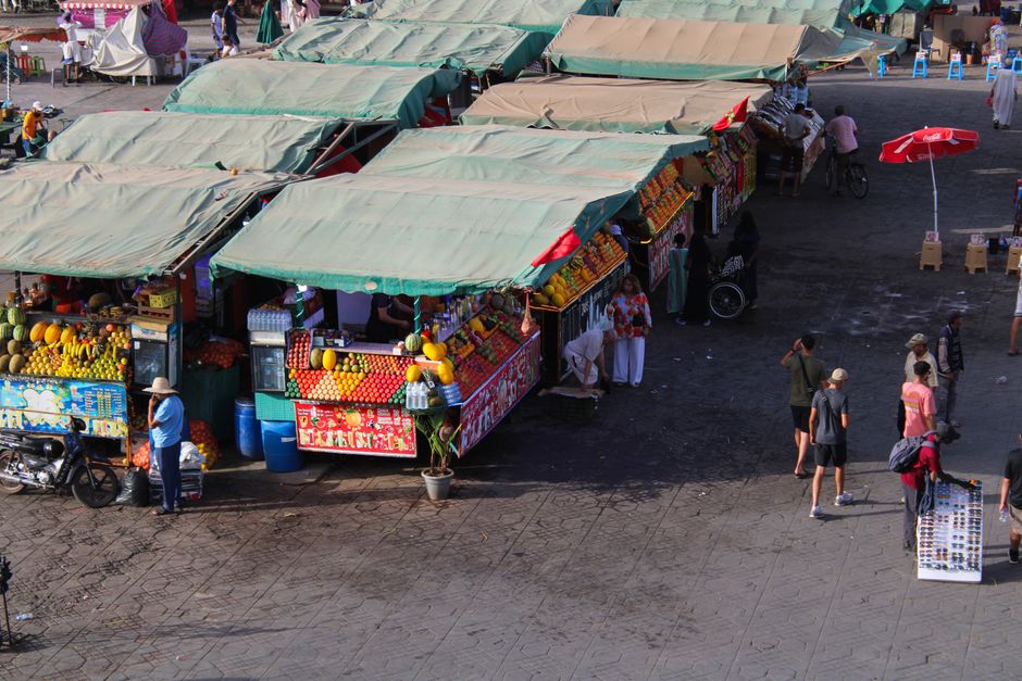 Marrakech szukkjai: tippek az alkudozáshoz kezdőknek – Marrakech souk market colorful stalls