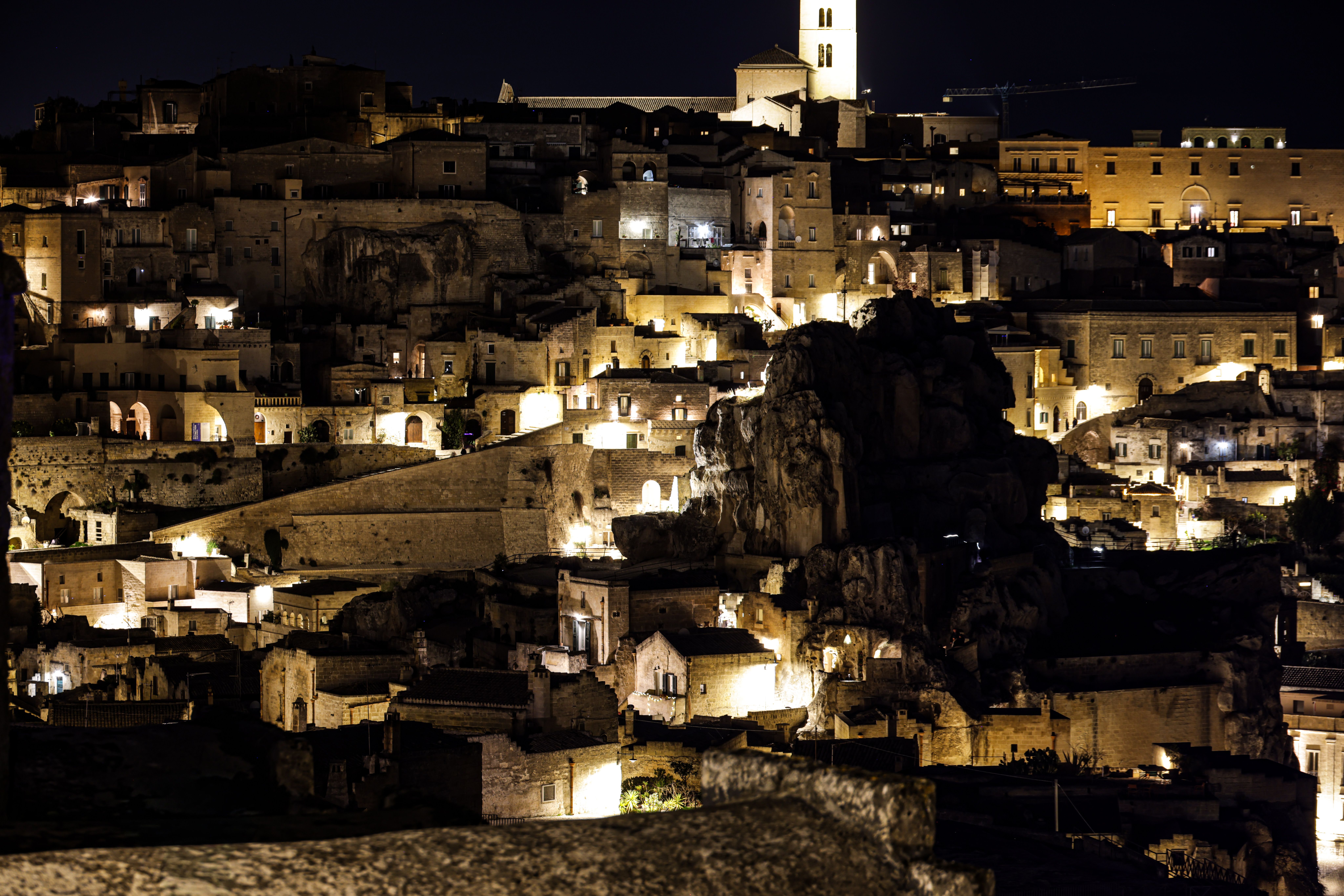 Italian cities sweep 2026 remote-work index: Genoa, Bari and Catania top global list — Photo by Magda Ehlers on Pexels