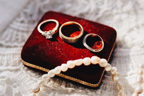 Free stock photo of jewelry, pearls, rings Stock Photo