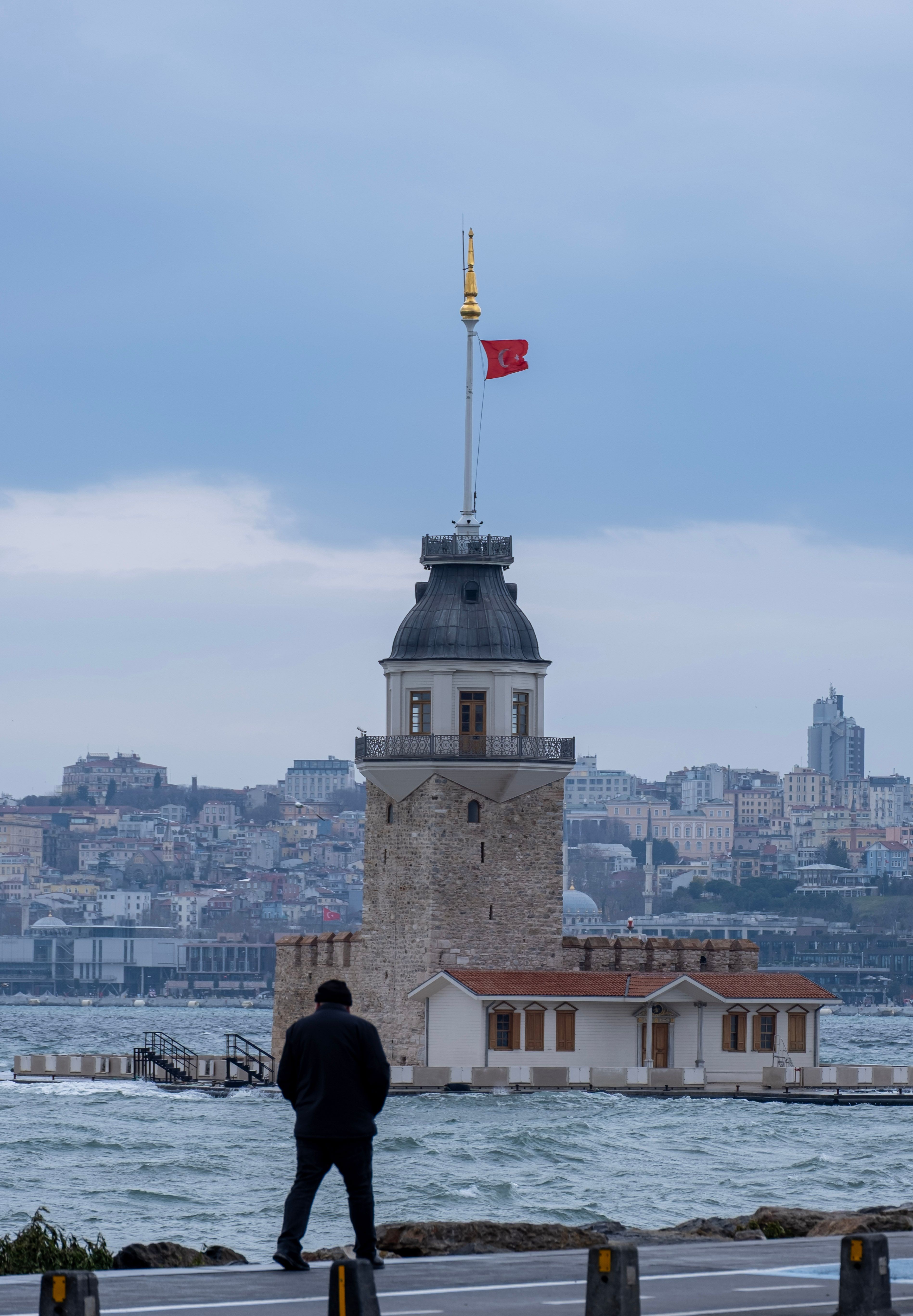 Maiden's Tower with Turkish Flag in Istanbul · Free Stock Photo