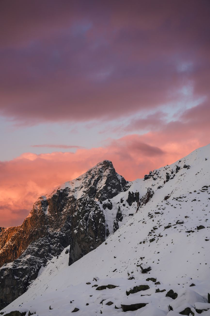 Eindrucksvoller Berg & Sonnenuntergang – Naturmotiv als Hintergrundbild