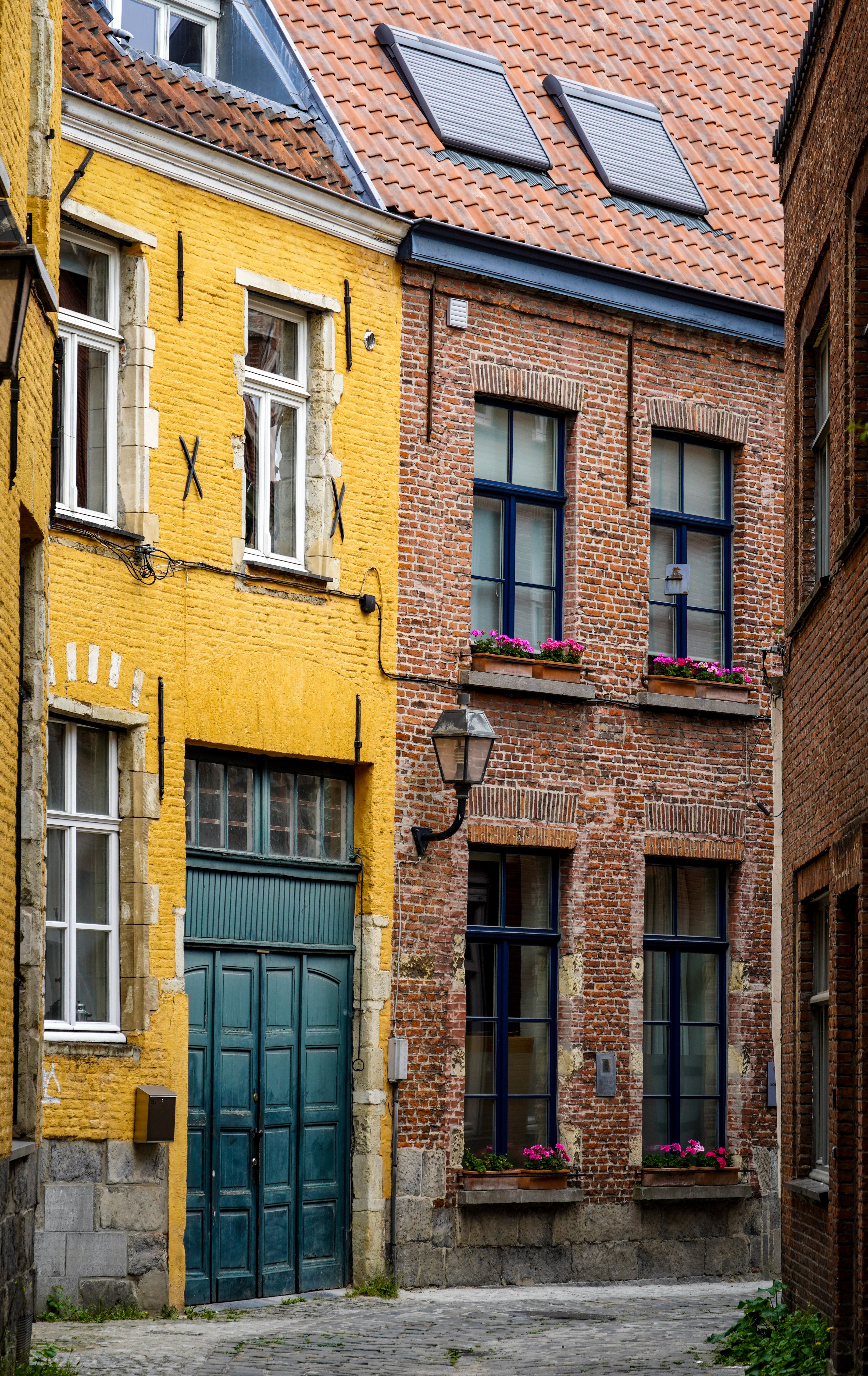 Charming Alley in Historic Gent, Belgium · Free Stock Photo