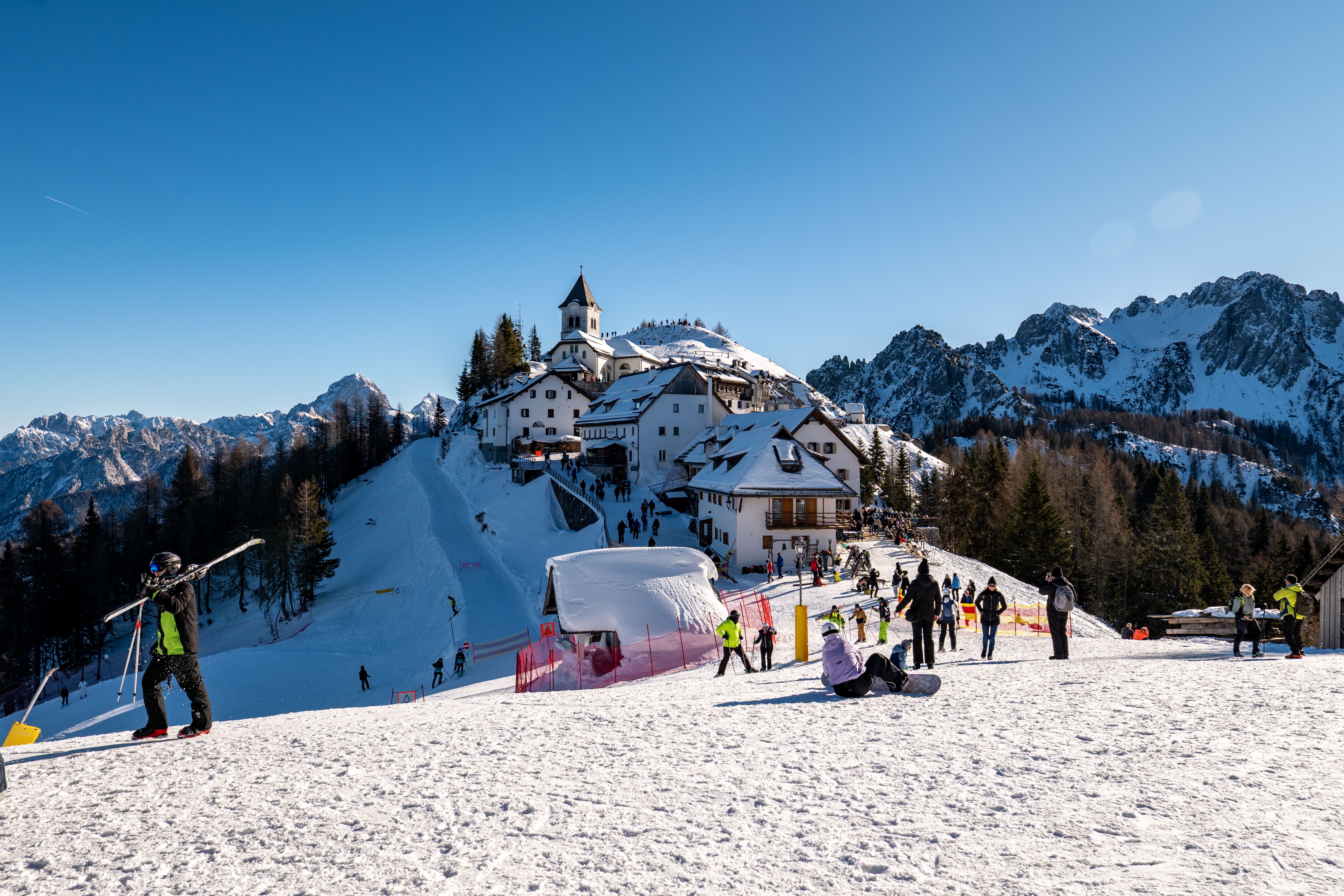 Where Can Kids Ski for Free in 2324 - Best Free Deals and Tips