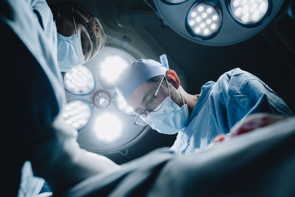 Surgeons performing a procedure in a state-of-the-art operating room in Mexico.