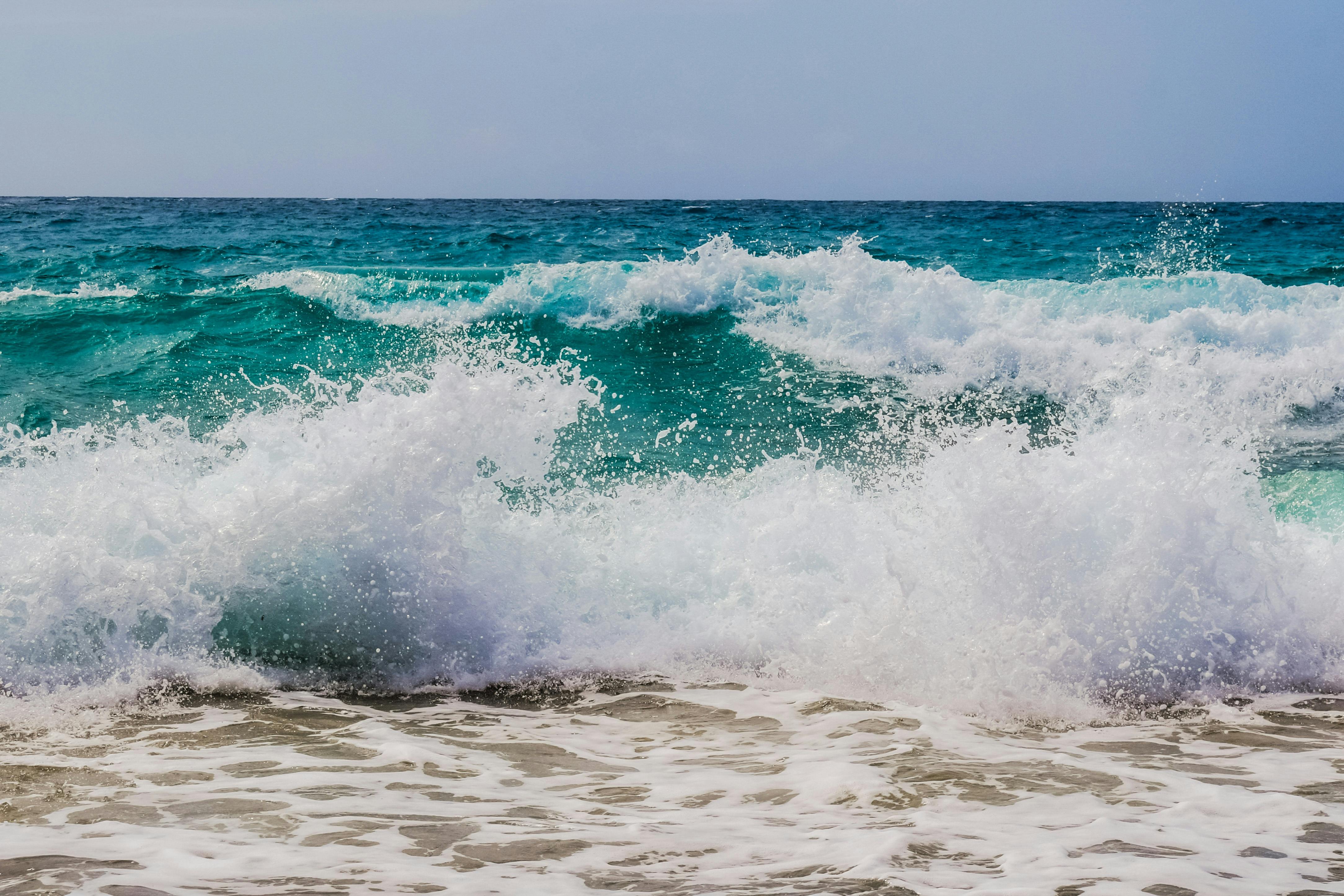 ocean waves beach