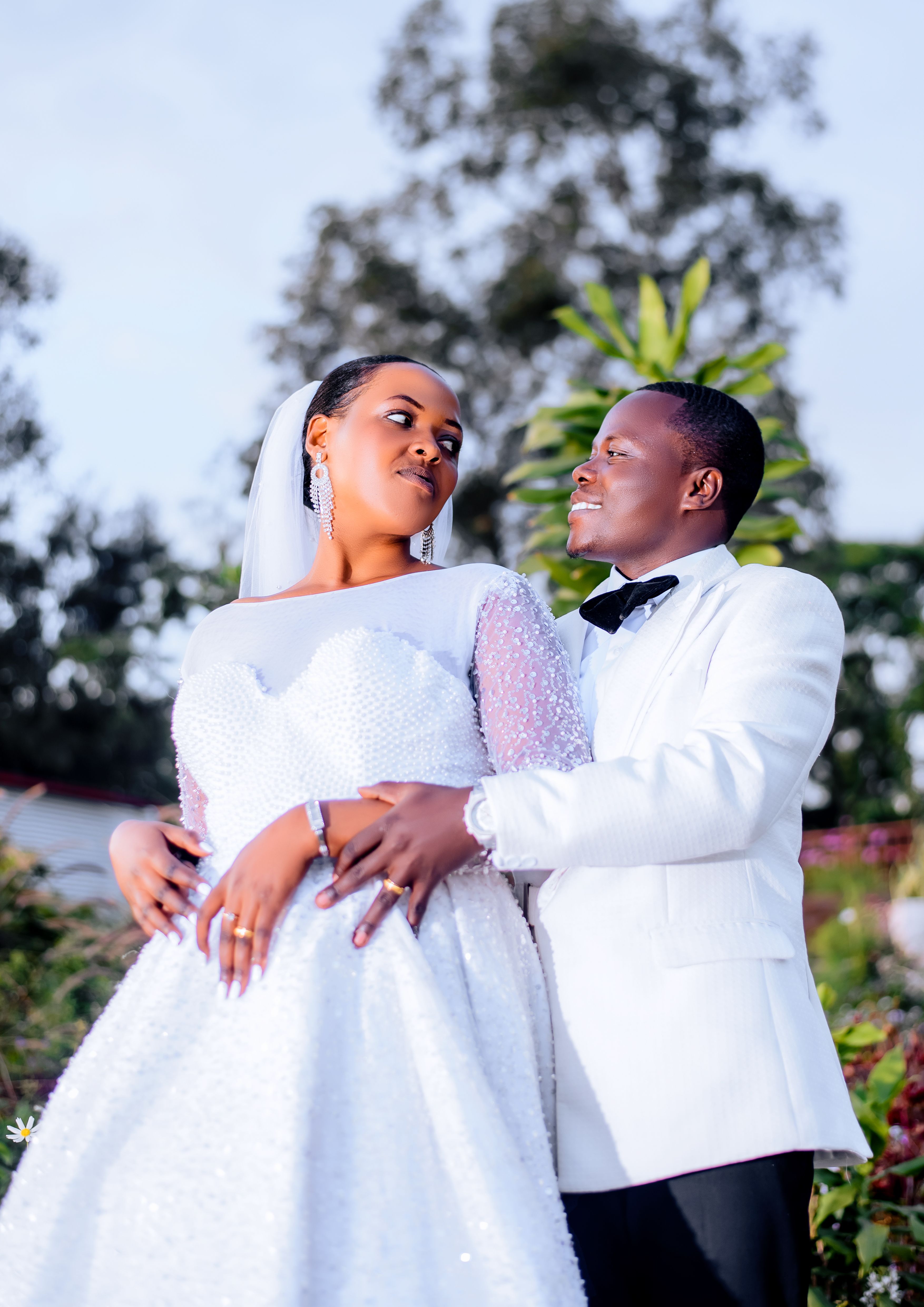 Joyful African Wedding Couple Outdoors · Free Stock Photo
