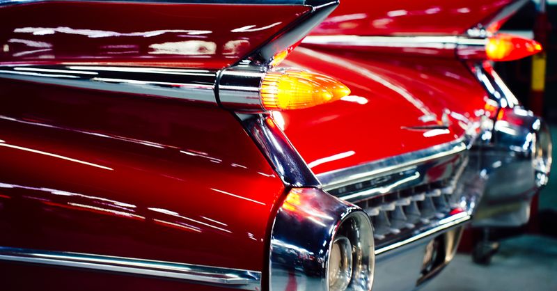 Pièces détachées pour voiture américaine : où commander, délais et coûts
