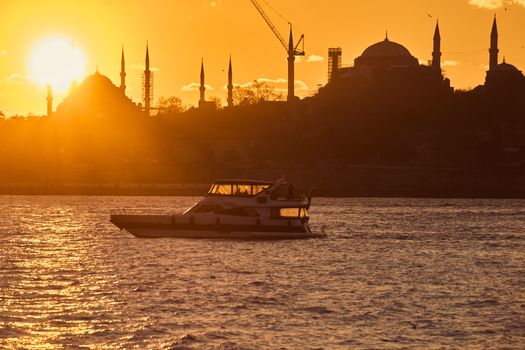 Bosphorus sunset private boat — Istanbul