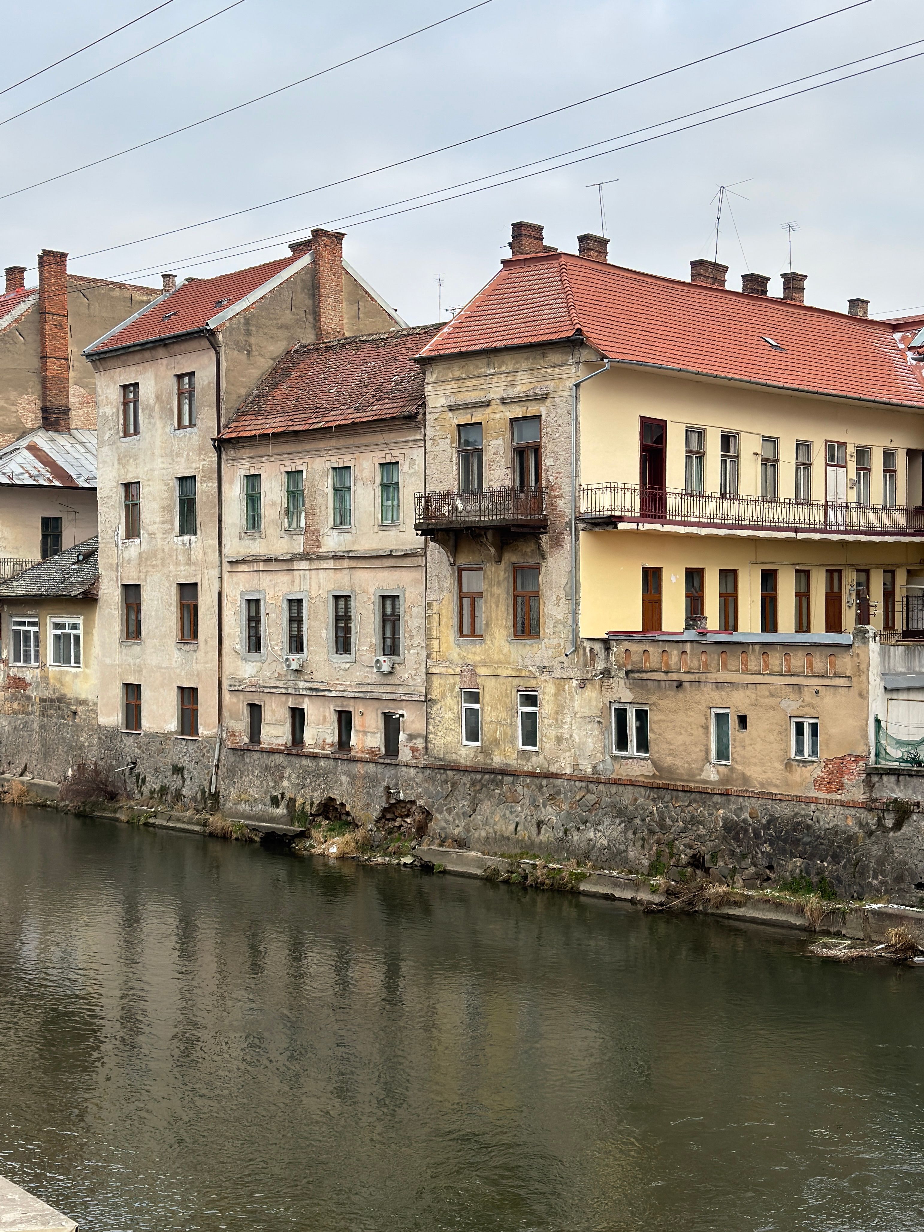 Historic European Riverside Buildings with Reflection · Free Stock Photo