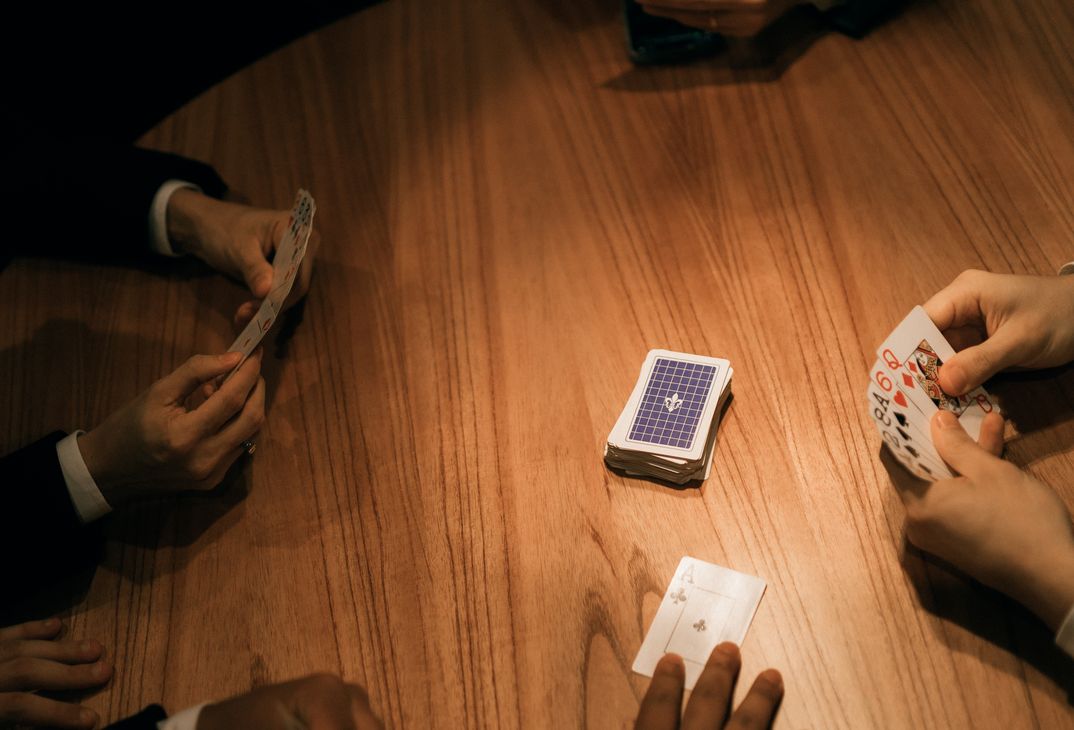 Online Casino: Spielautomaten und Live-Spiele im Überblick