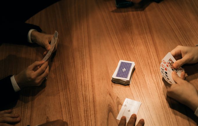Online Casino: Spielautomaten und Live-Spiele im Überblick
