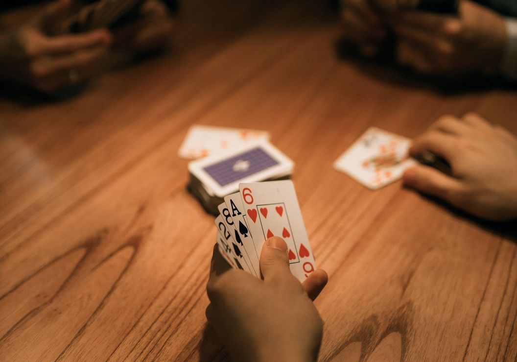 Online Casino: Spielautomaten und Live-Spiele im Überblick
