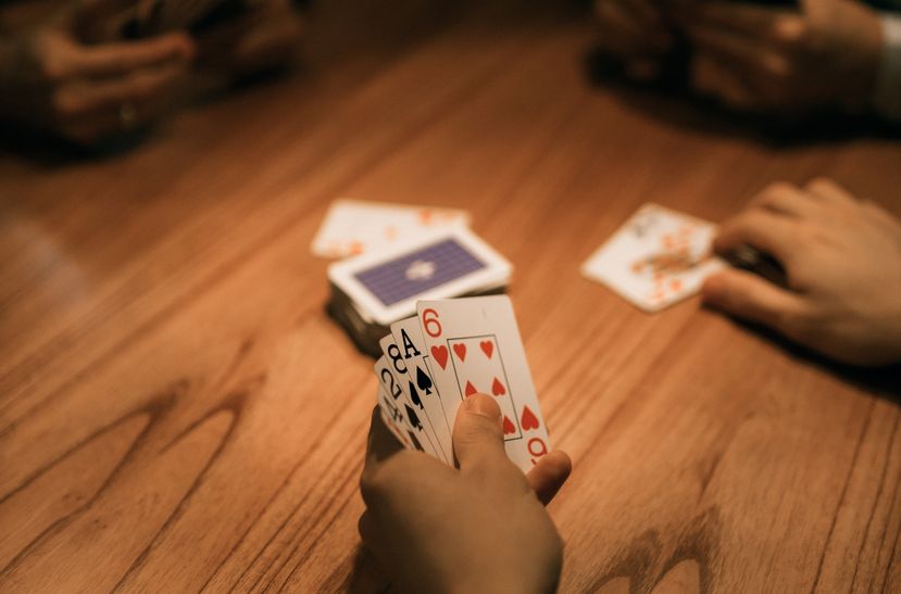 Online Casino: Spielautomaten und Live-Spiele im Überblick