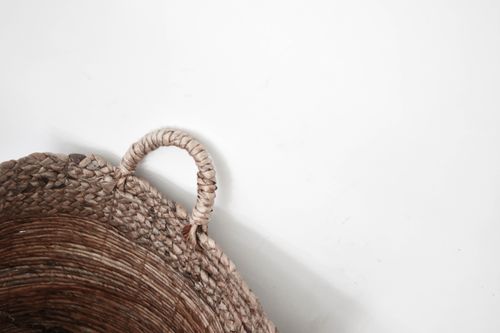Handmade wicker basket handle close-up — photo by Content Pixie on Pexels