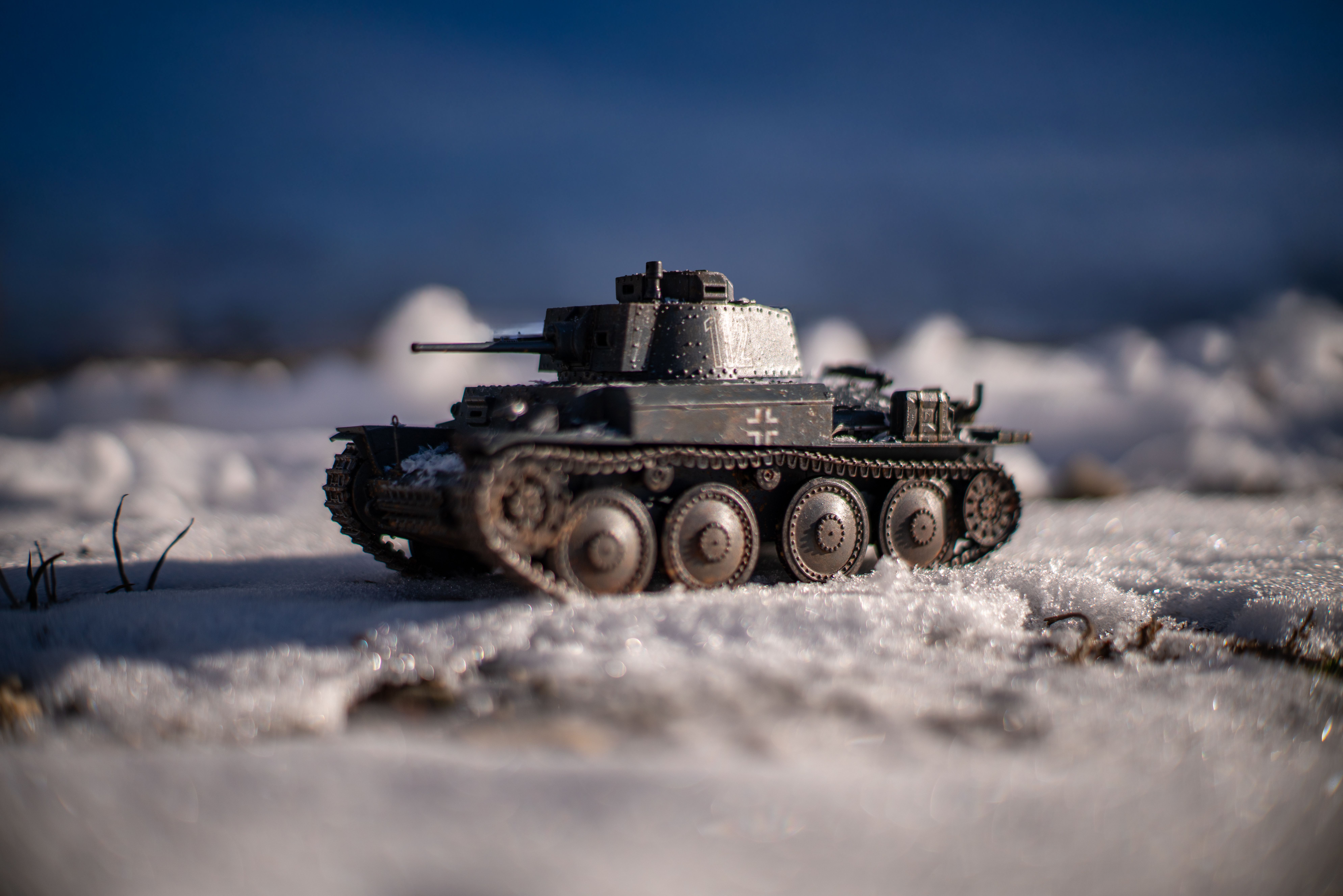 Detailed Model Tank on a Snowy Landscape · Free Stock Photo