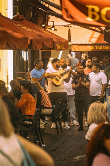 food entertainment entrepreneurs travel experiences