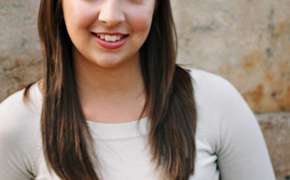 Online dating: starting a conversation on a niche platform