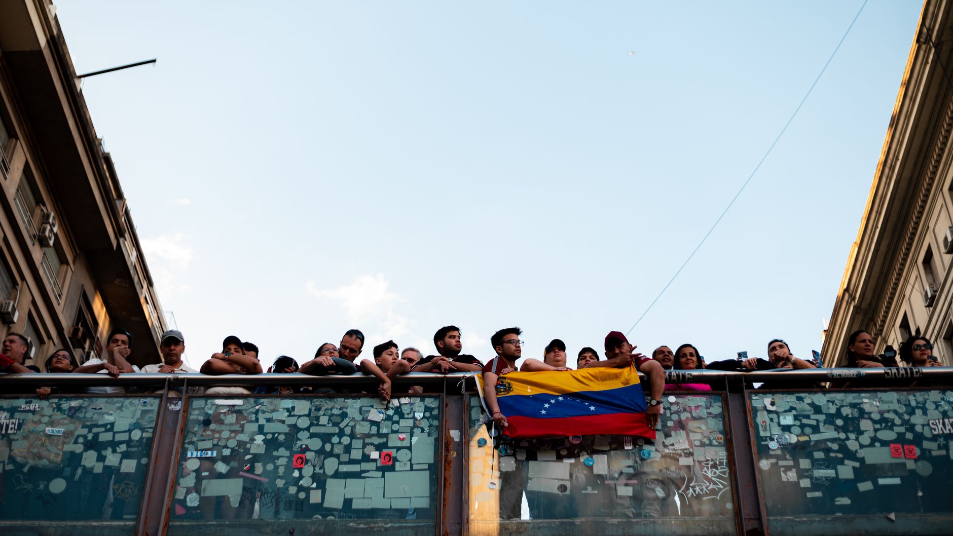 Venezuela's Earthquake Aftermath: When Citizens Do the Government's Job