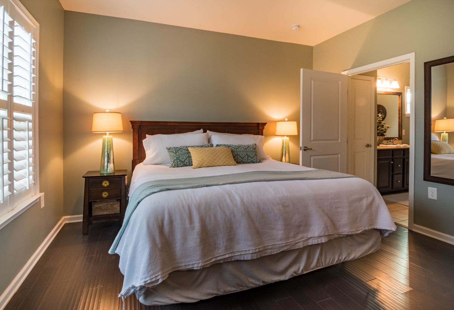 Leuchars — professional movers carrying furniture on a house move