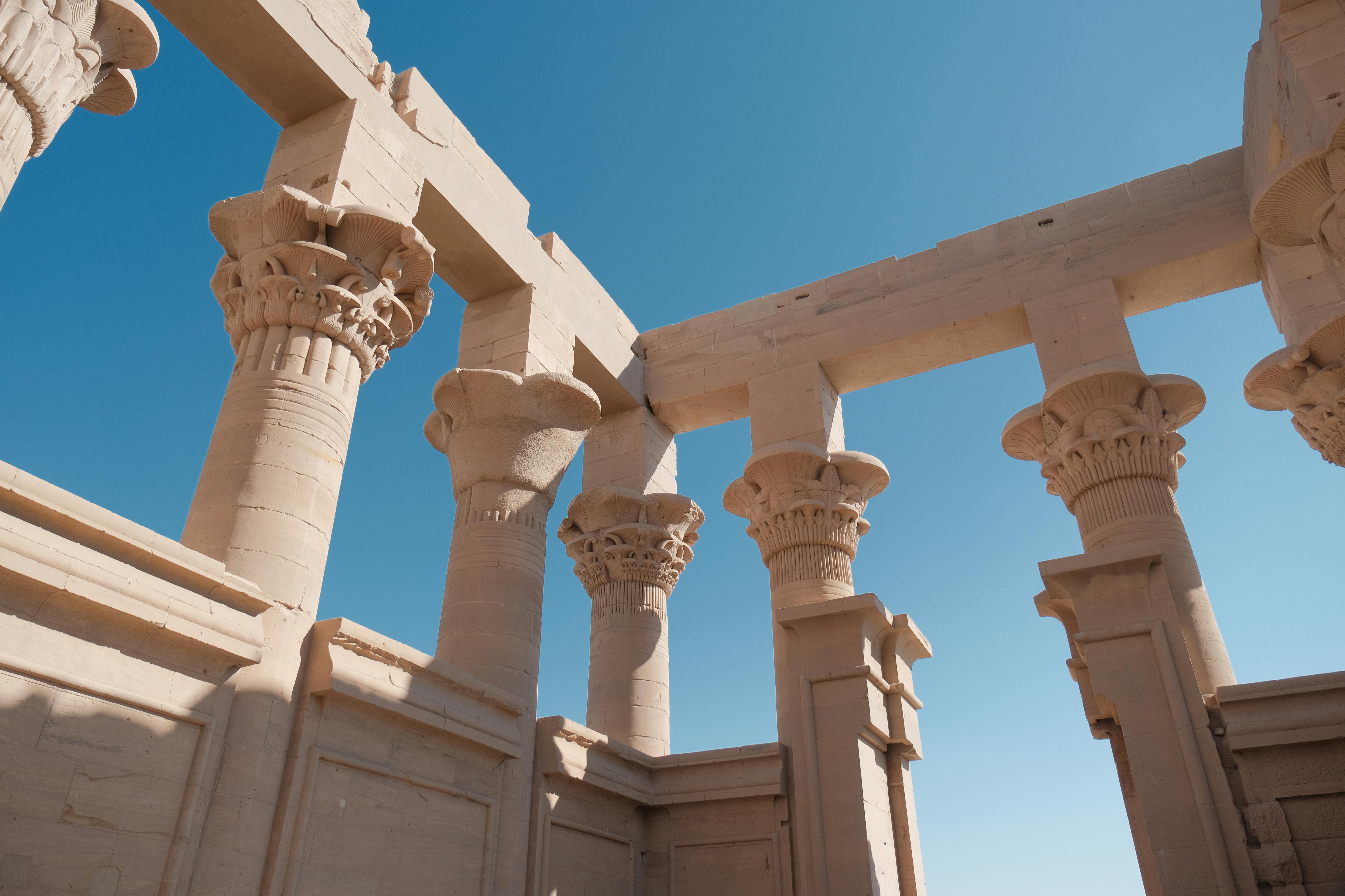 Egypt bars alimony defaulters from leaving country as family law reforms loom — Photo by Tito Zzzz on Pexels