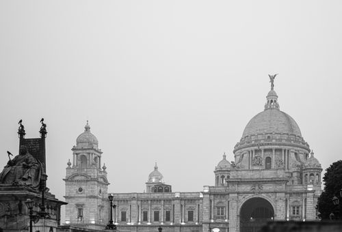 Free Dramatic black and white photo of the iconic Victoria Memorial in Kolkata, India. Stock Photo