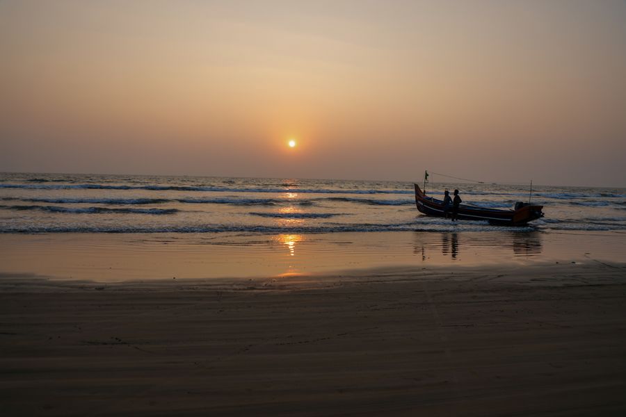 Muzhappilangad Drive-In Beach photo 4