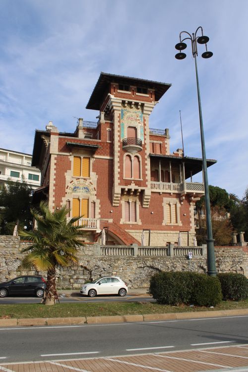 Free A stunning historic villa in Genoa, Italy, showcasing unique architectural details and charm. Stock Photo