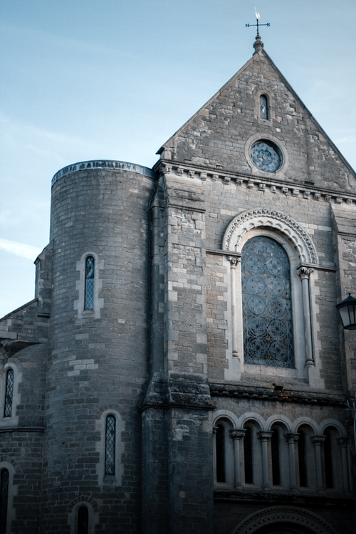 Free Capture of ancient stone architecture in Shrewsbury, showcasing British heritage. Stock Photo