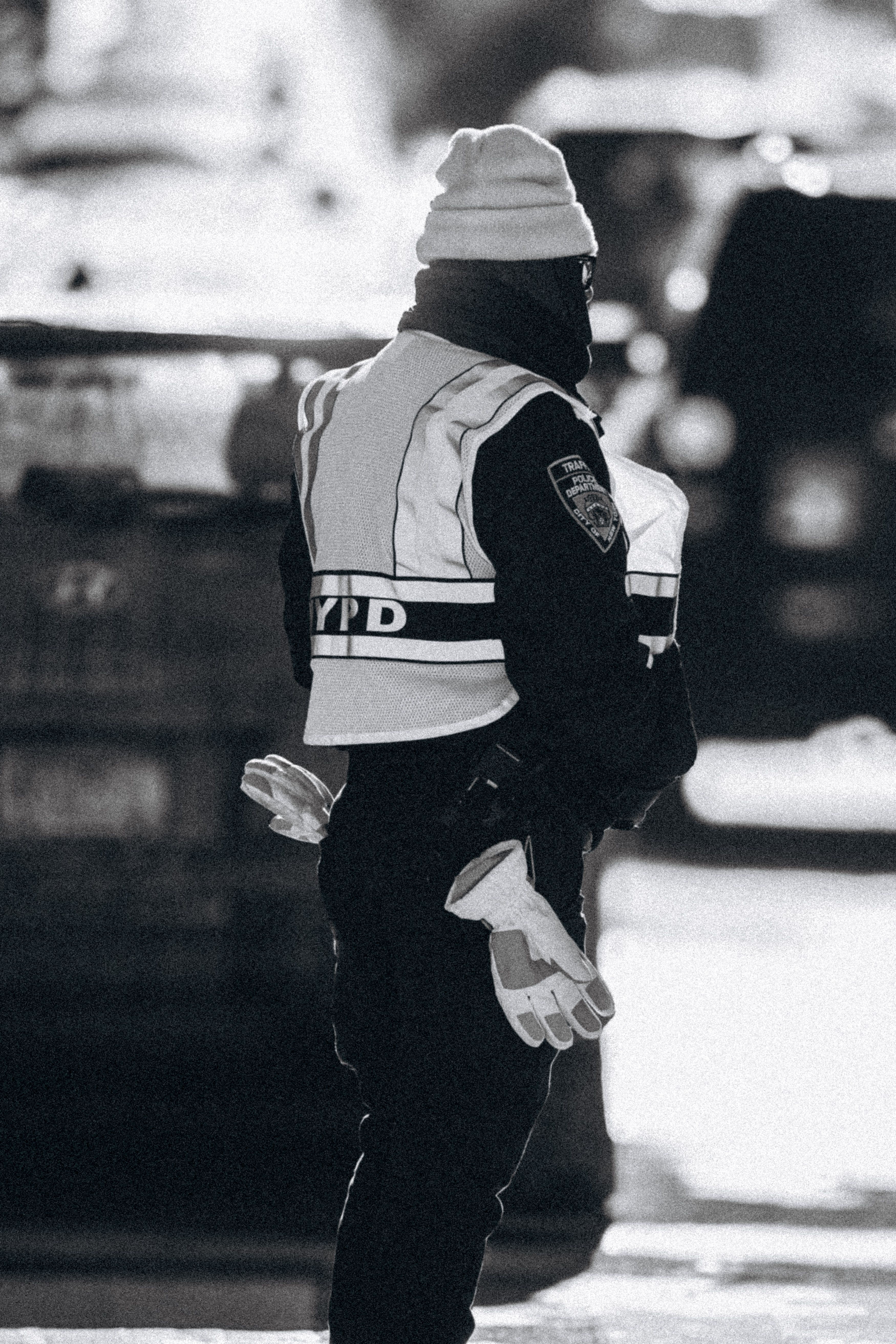 NYPD Officer on Duty in Urban Setting · Free Stock Photo