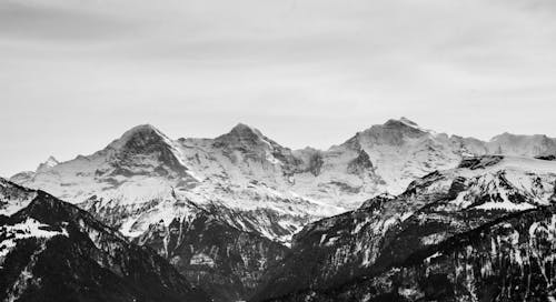bezplatná Základová fotografie zdarma na téma alpský, černobílá fotografie, černobílý Základová fotografie