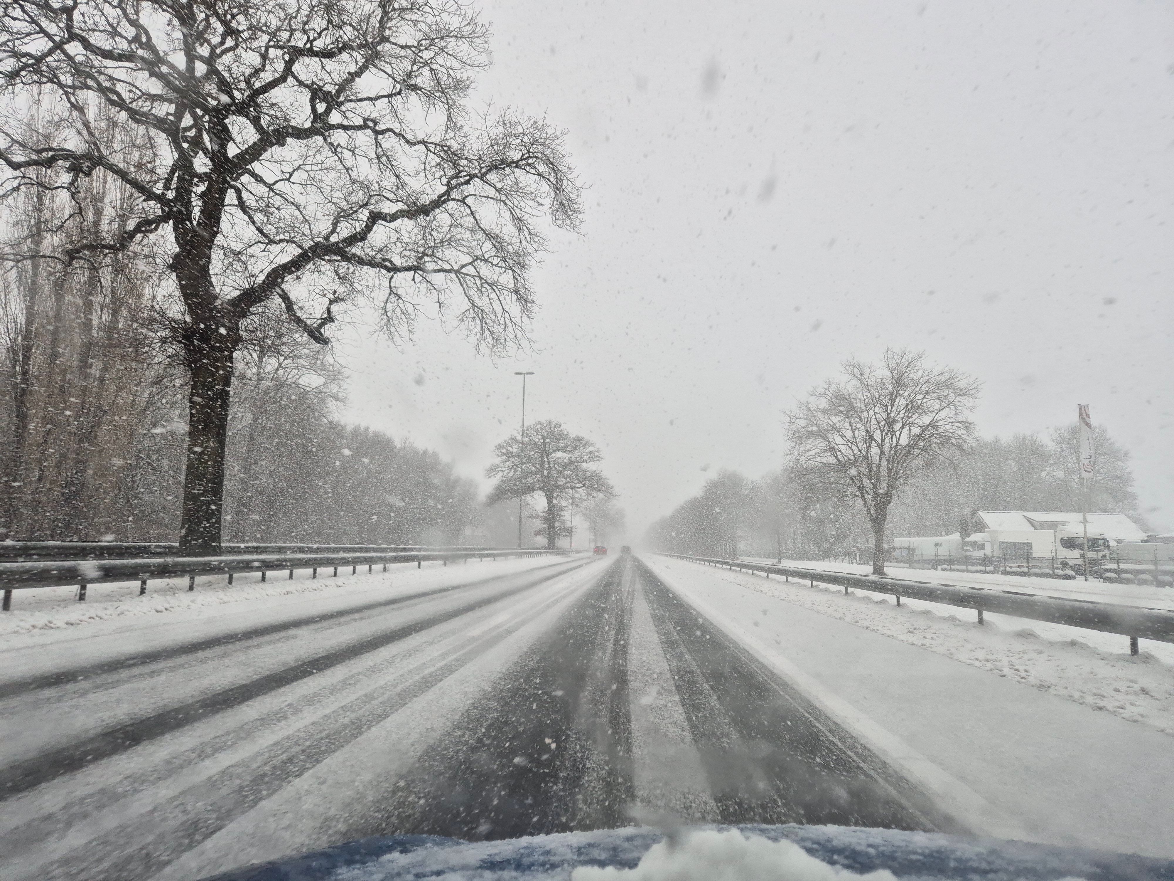 Storm Goretti Disrupts Travel, Cuts Power to Thousands in Europe