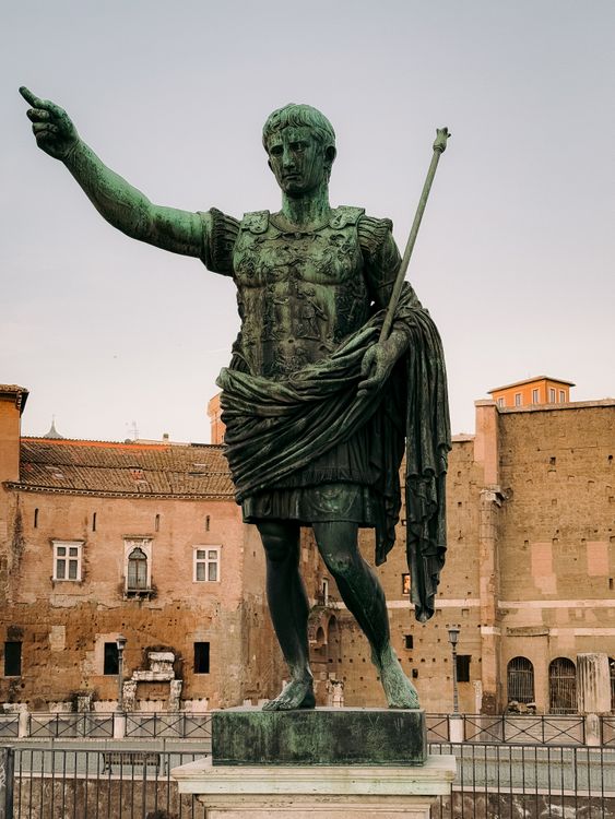 King Statues Rome Statue of Roman Emperor in Rome at Sunset · Free Stock Photo