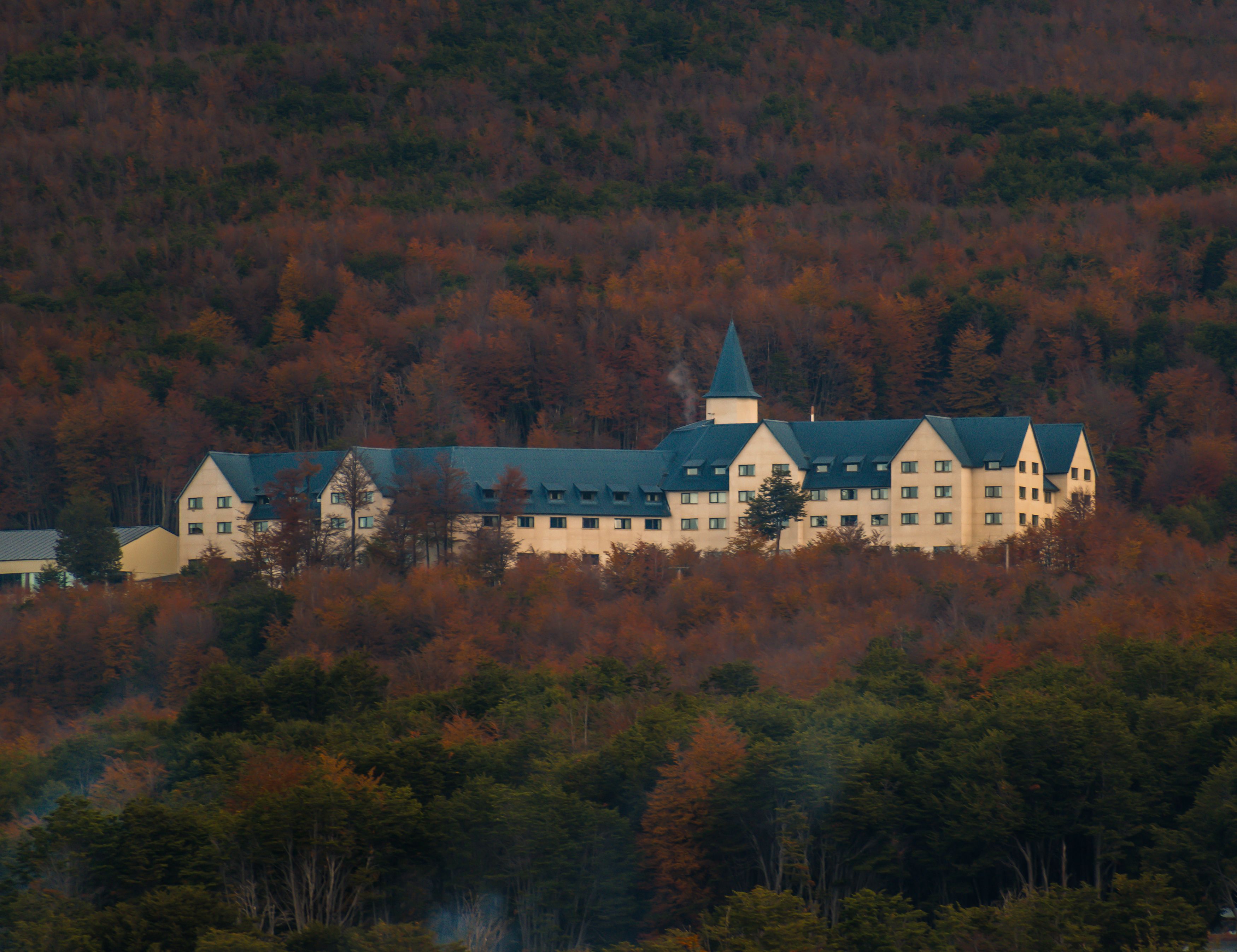 Charming Hotel Among Autumn Foliage in Mountains · Free Stock Photo