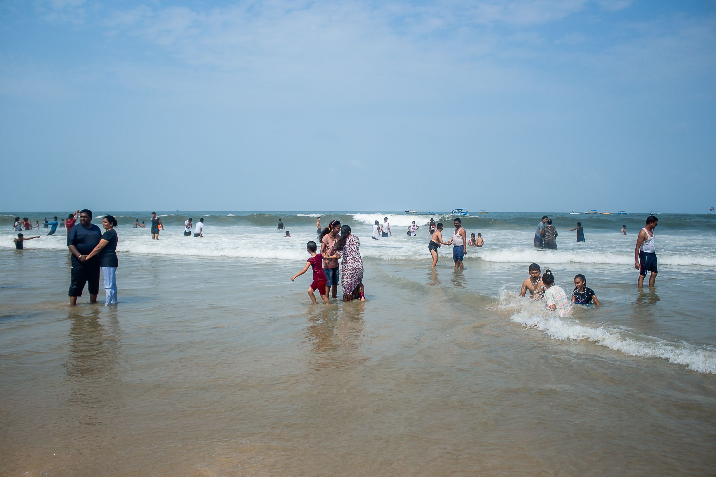 The Ultimate Guide to Hiring a Driver for Your Family Vacation in India: Tips and Tricks