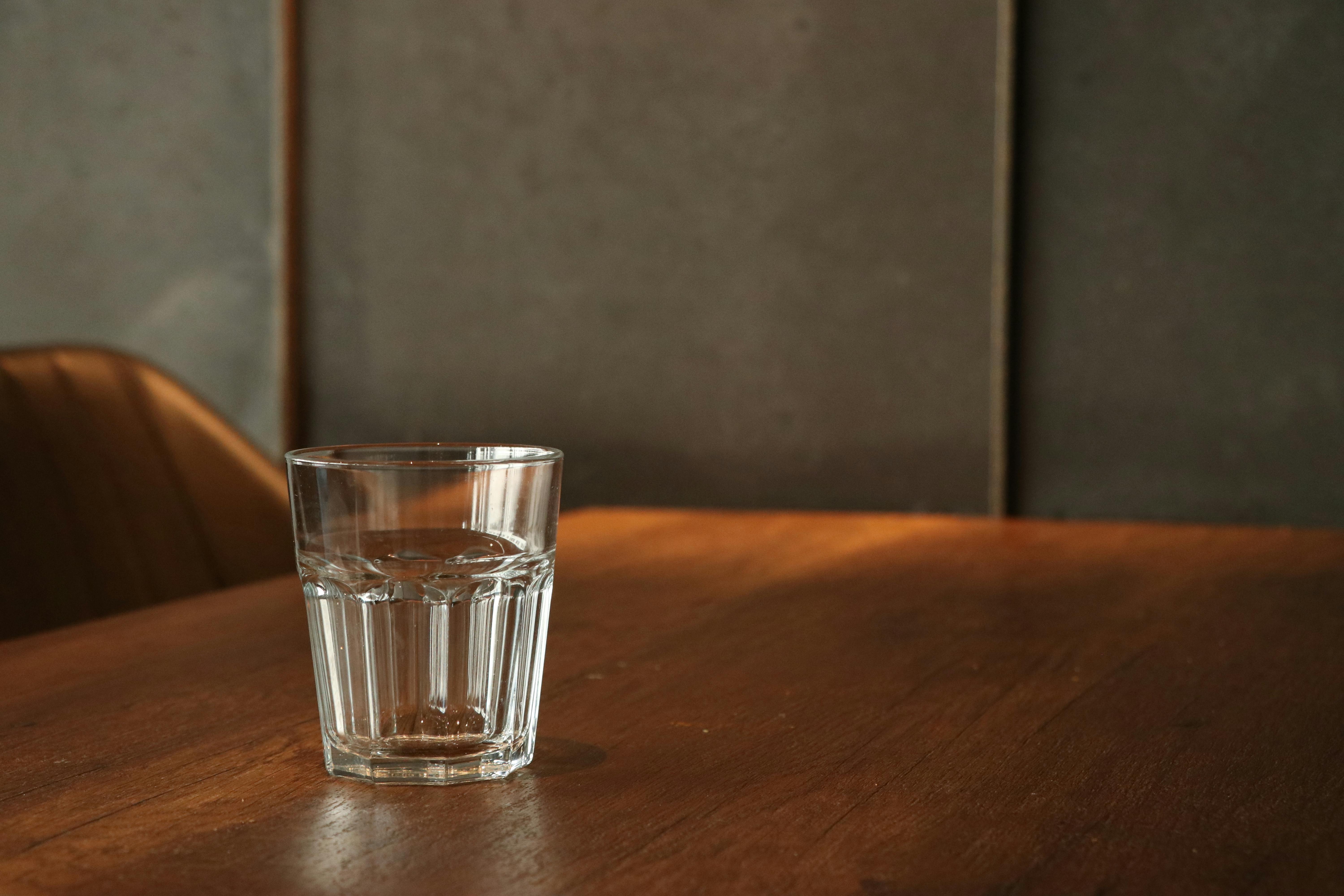 How Drinking More Water Can Help You Lose Weight — Photo by Eva Zwaan on Pexels