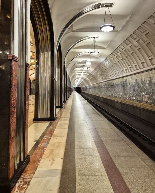 Free Explore the stunning arched design and intricate details of a historic Moscow metro station. Stock Photo