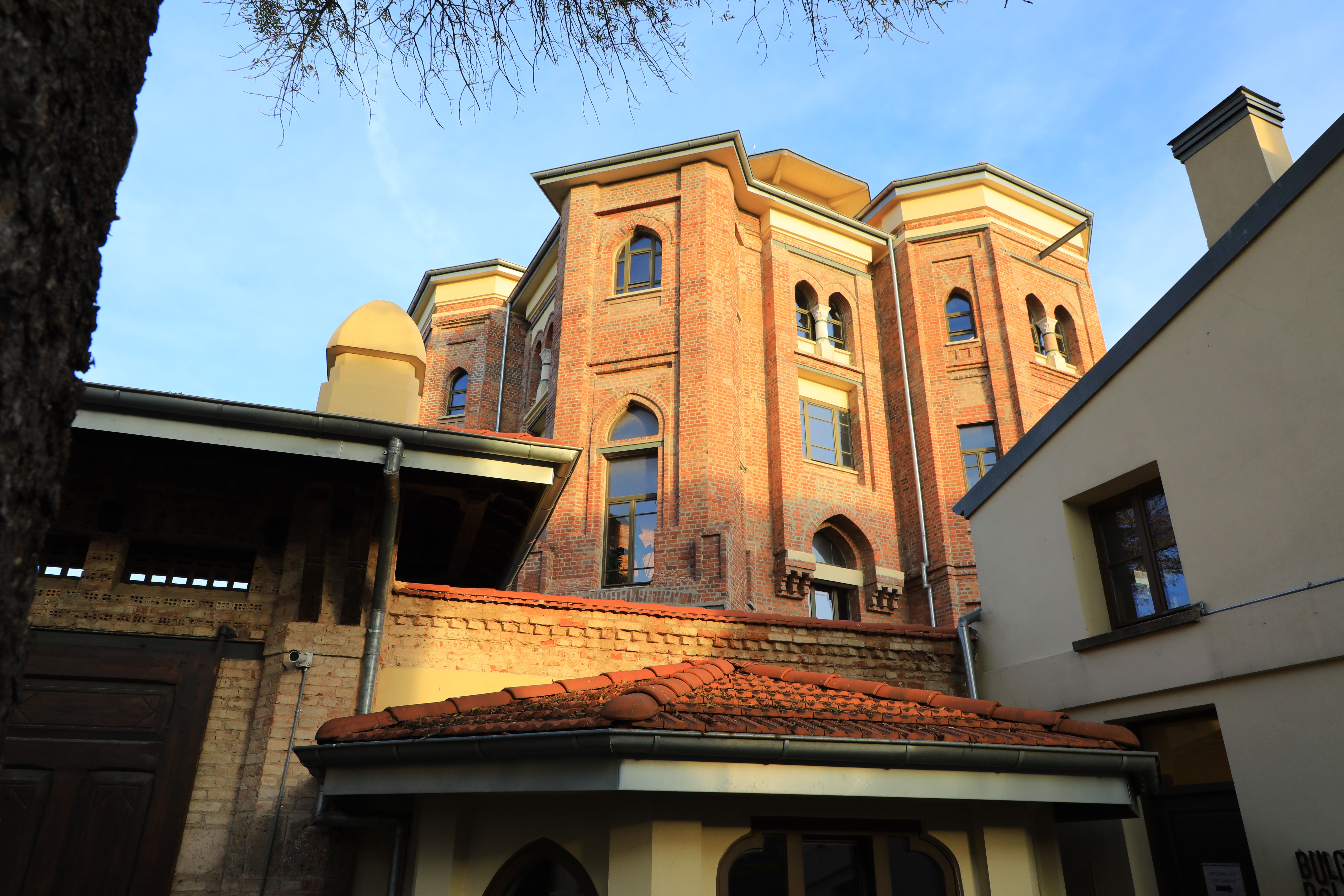 Historical Red Brick Building in Istanbul · Free Stock Photo