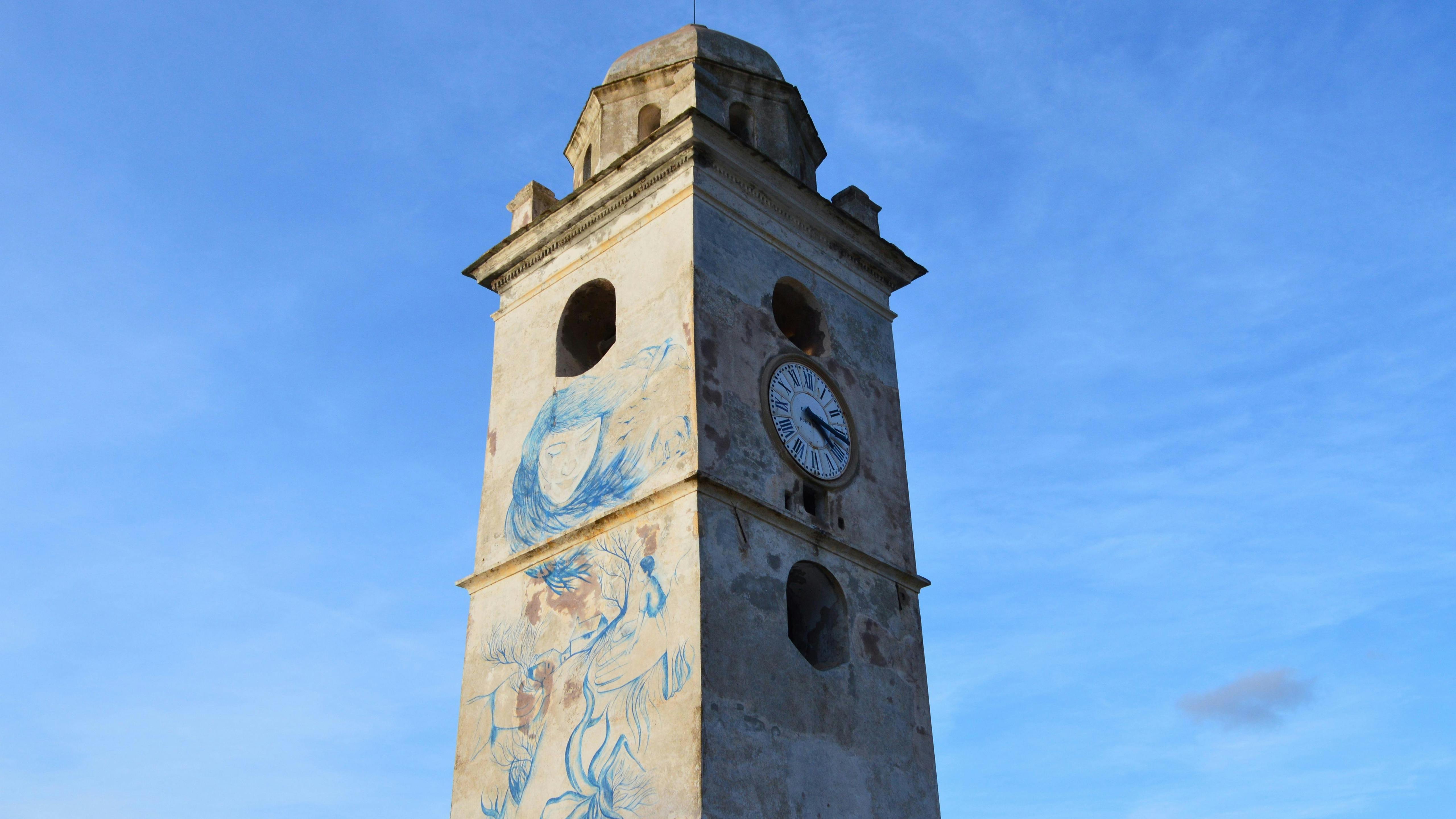 Tombs at cemetery in village of Canari, Cap Corse, Haute-Corse, Corsica,  France Stock Photo - Alamy, image size:1260x709