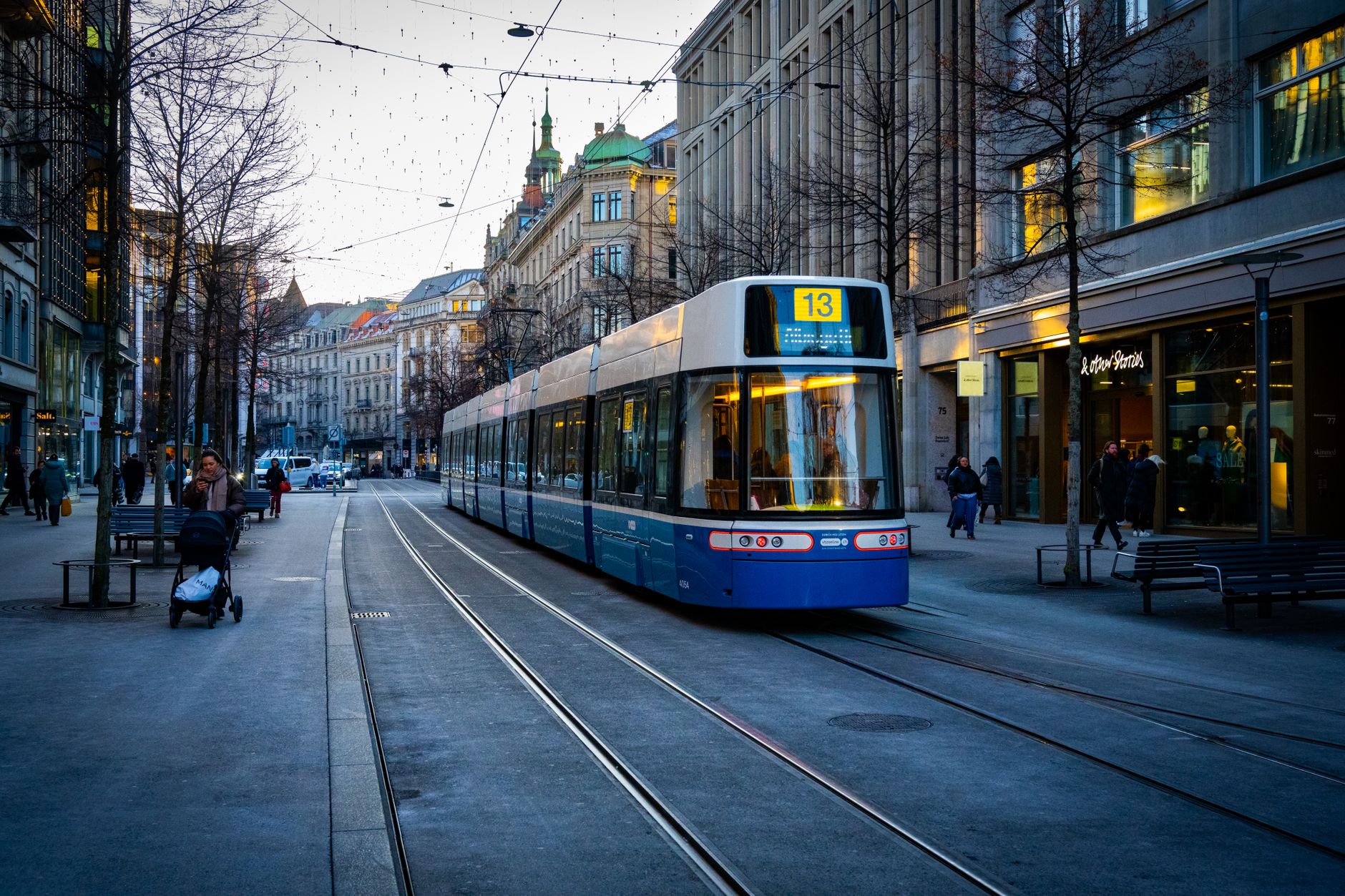 zurich switzerland bahnhofstrasse shopping boulevard christmas market luxury boutiques pedestrian