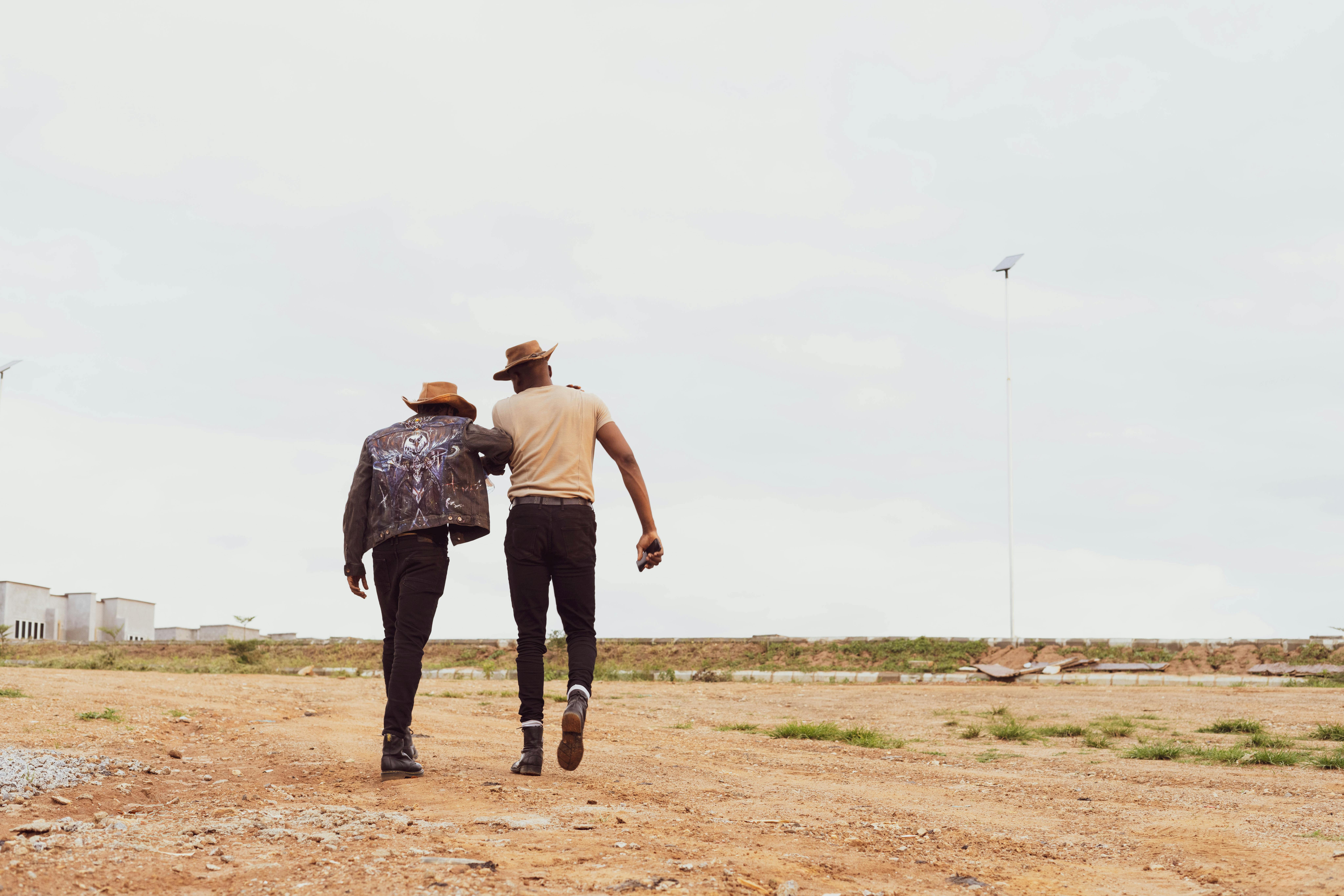How Sean Ellis and Morgan Brown Scaled GrowthHackers to a Community of 200k Marketing Professionals — Photo by David Kwewum o