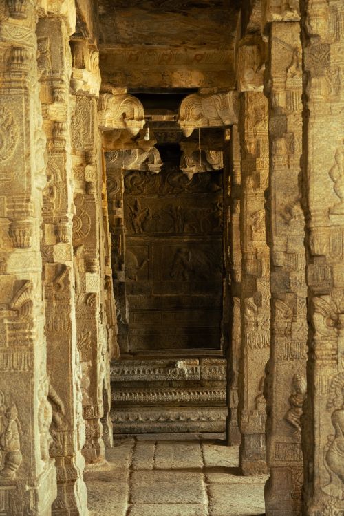 Free Explore the ancient architectural marvels of Lepakshi Temple with its intricately carved stone columns. Stock Photo