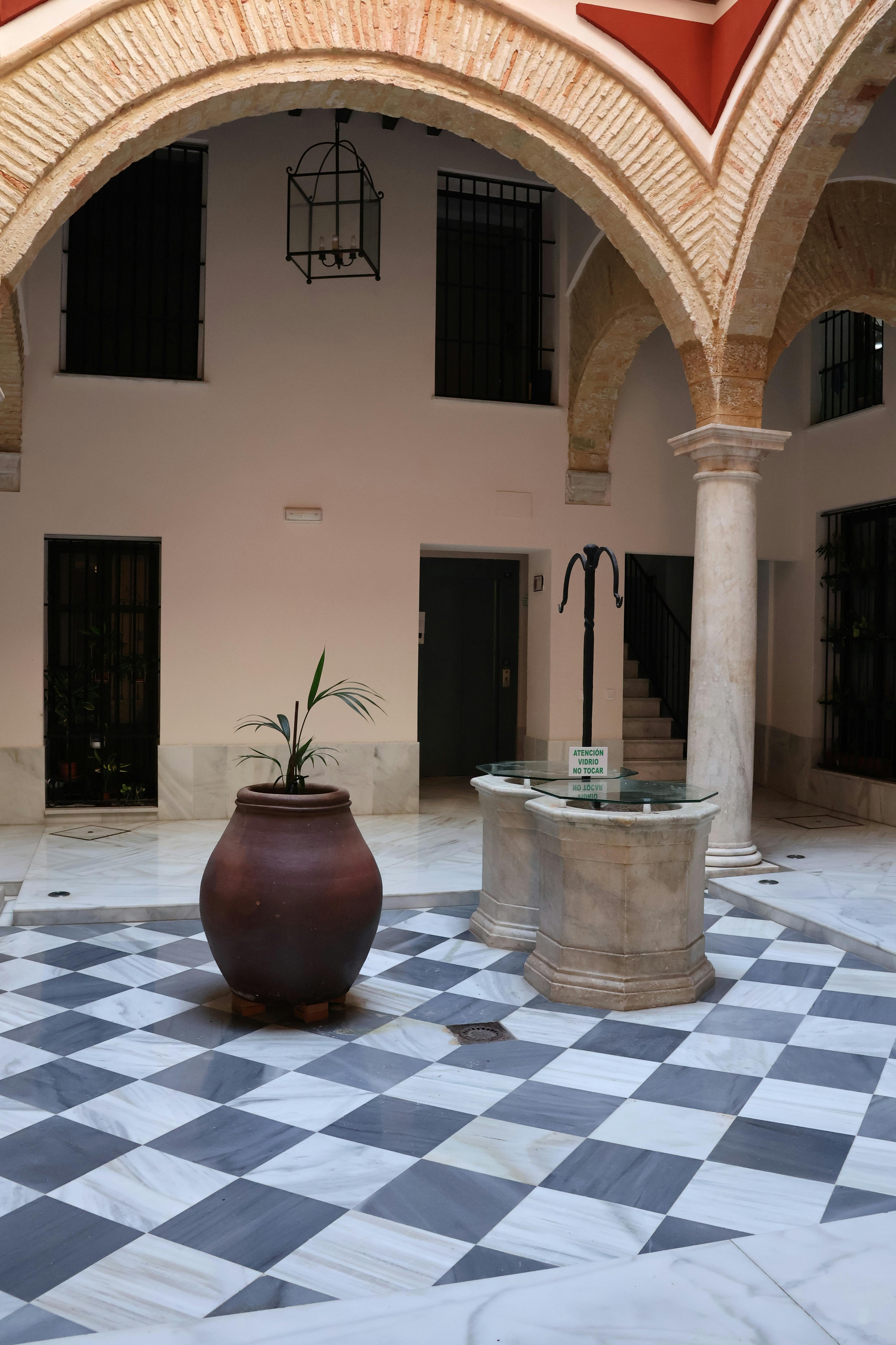 patio del palacio gaditano