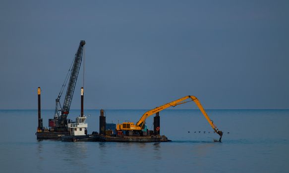 Konstruksi Single Point Mooring untuk fasilitas lepas pantai