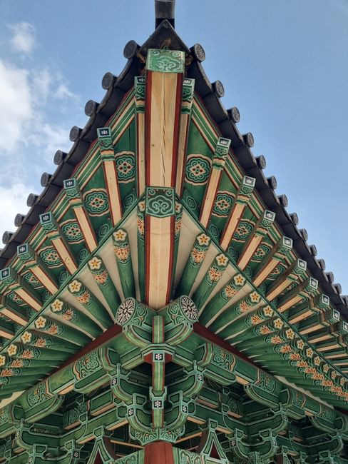 traditional Korean temple architecture