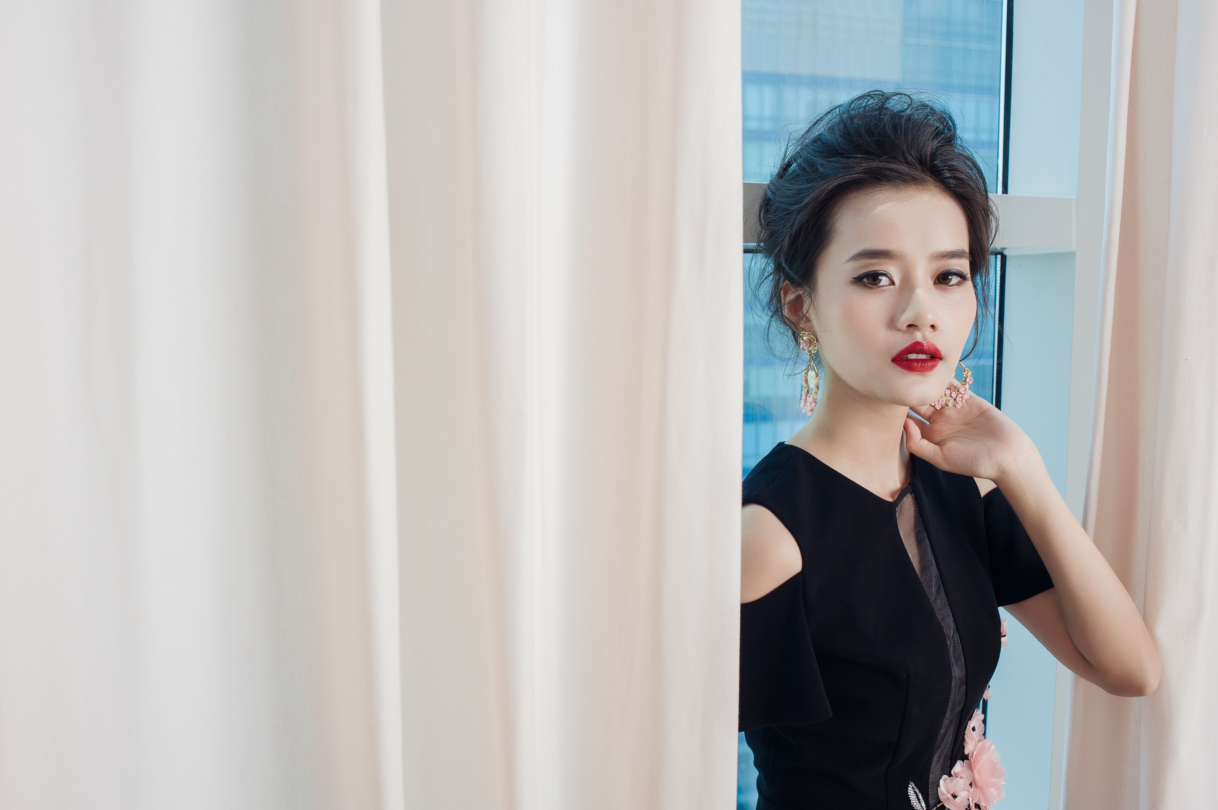 Trang Điểm Đi Tiệc Cưới Giữ Lớp Cả Ngày Tại Hà Nội